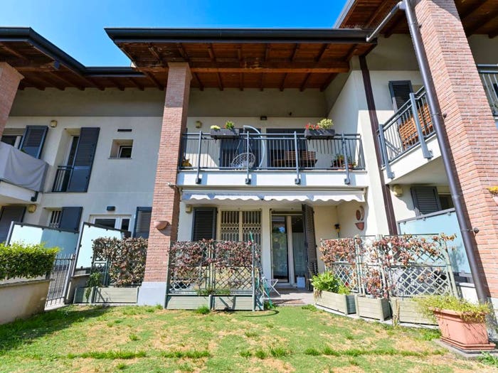 Appartamento trilocale in vendita in via giuseppe giusti, Rodano