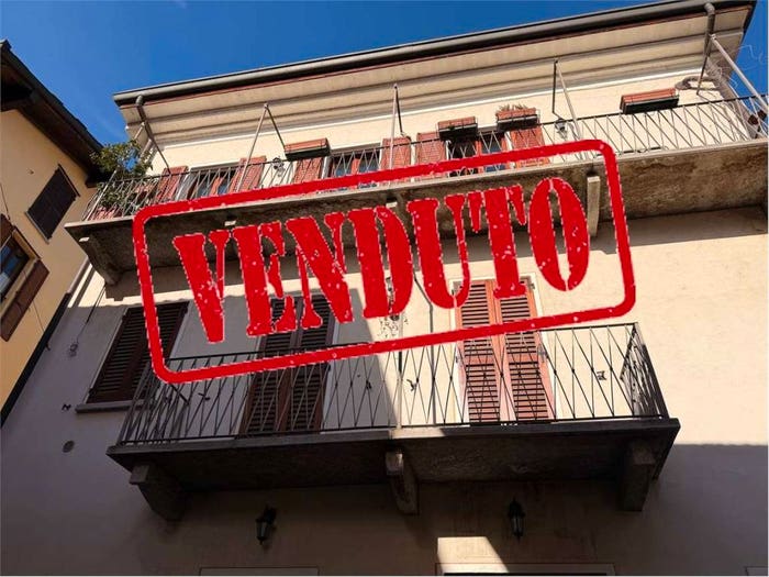 Appartamento trilocale in vendita in Centro, Arona