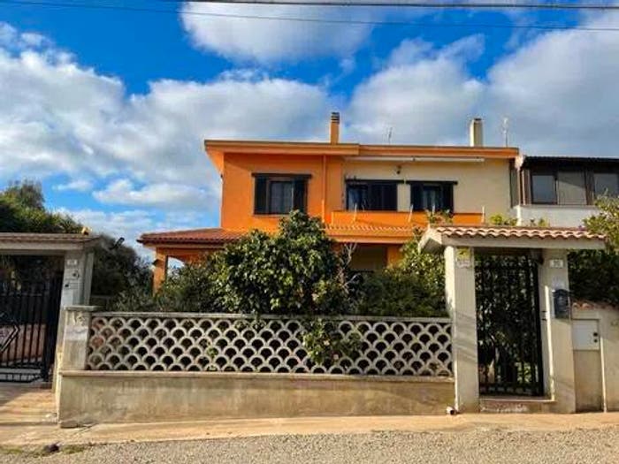 Casa con 6 locali in vendita in Li Lioni, Porto Torres