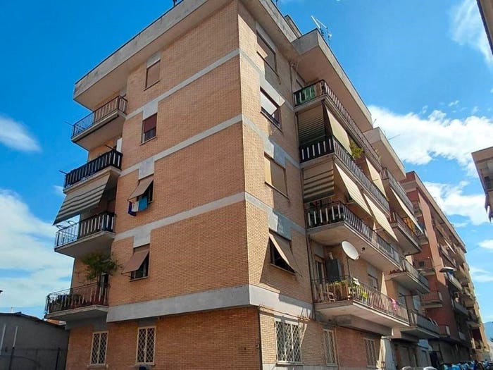 Appartamento trilocale in vendita in Via Poerio, Villanova, Guidonia Montecelio