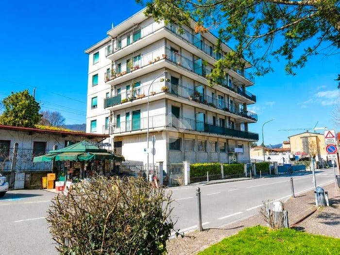 Appartamento trilocale in vendita in Via Valleggio, San Martino, Como