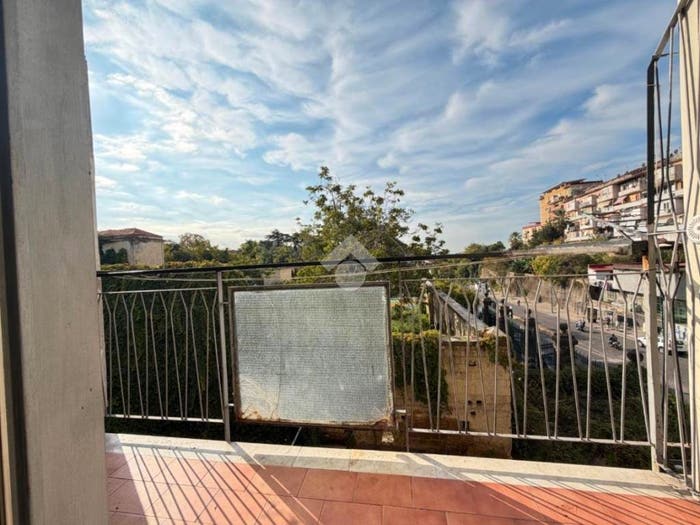 Appartamento trilocale in vendita in Calata Capodichino, Capodichino, Napoli