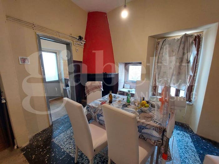 Casa con 5 locali in vendita in Case Lucidi Contrada Lucidi snc, Torano Nuovo