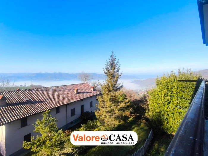 Appartamento con 5 locali in vendita in Centro, Montechiaro d'Acqui