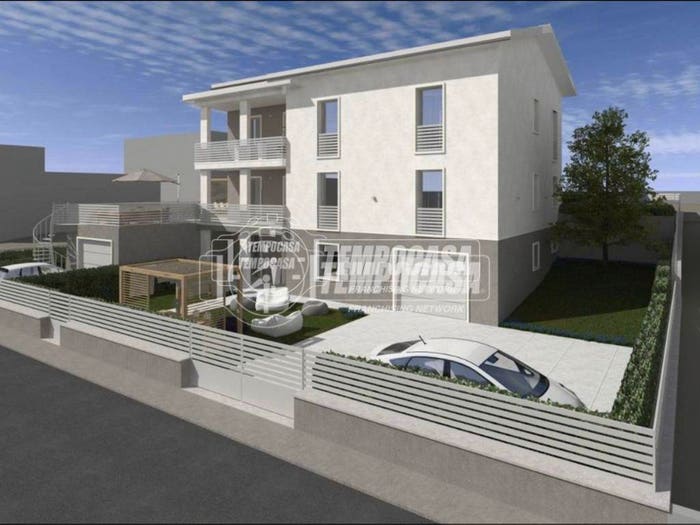 Appartamento con 5 locali in vendita in Via G Marconi, Centro, Castellarano