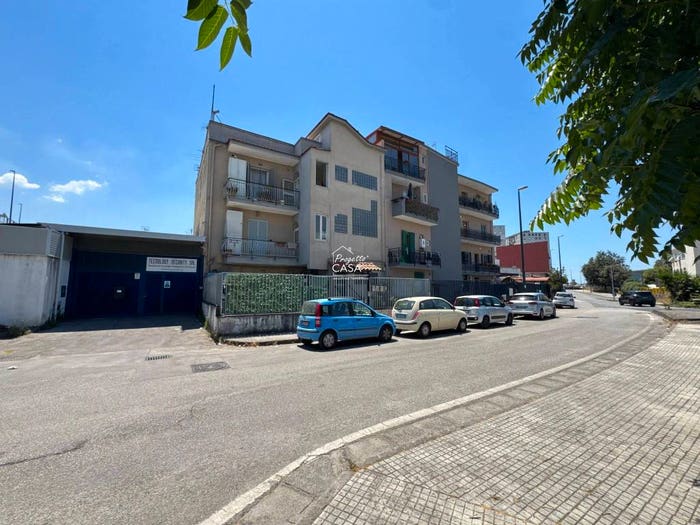 Appartamento trilocale in vendita in Via Gennaro Pasquariello, Ponticelli, Napoli