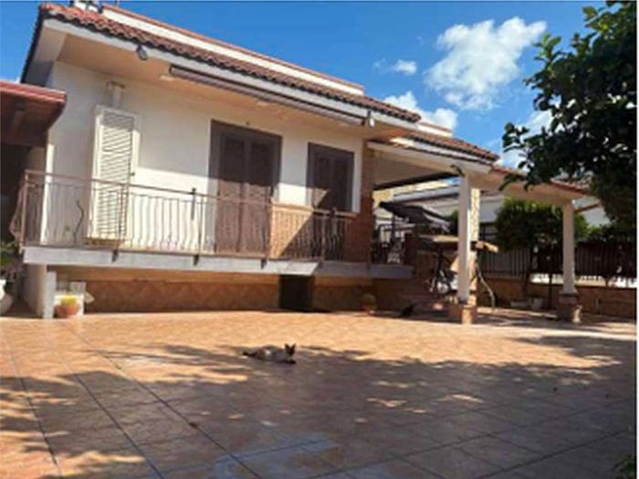 Casa quadrilocale in vendita in Via S Ruosi, Sessa Aurunca