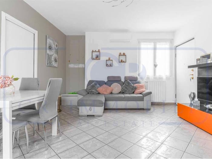 Appartamento trilocale in vendita in Via Piave, Centro, Bollate