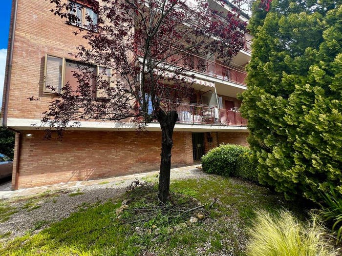 Appartamento con 5 locali in vendita in Via Marche, Centro, Buonconvento