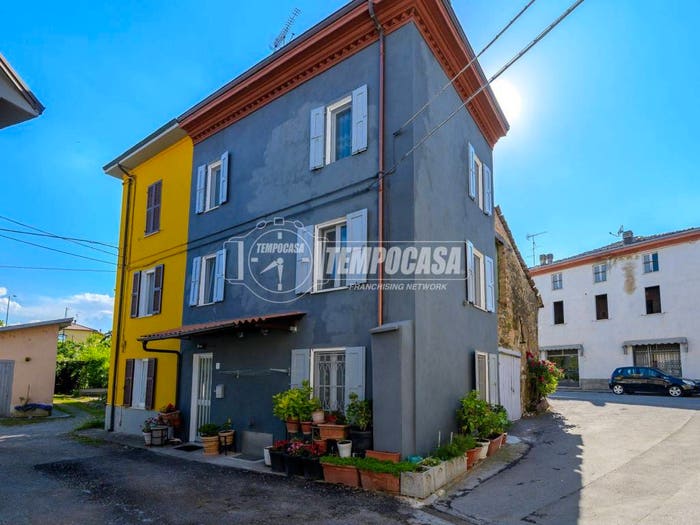 Appartamento trilocale in vendita in Borgo Ferdinando Ferrari Felegara, Felegara, Medesano