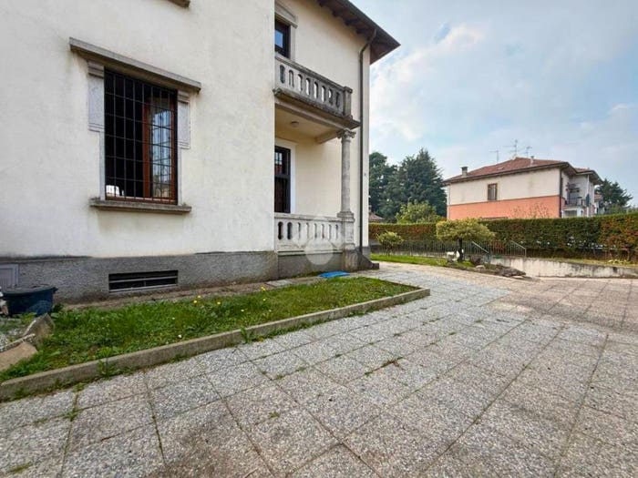 Casa quadrilocale in vendita in Via Monte Grappa, Sabbio Guzzanica, Dalmine