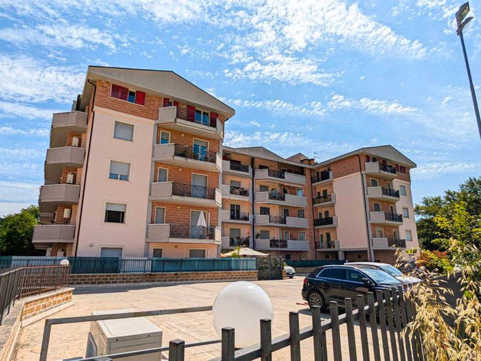 Appartamento quadrilocale in vendita in Via dei Battellieri, Orte