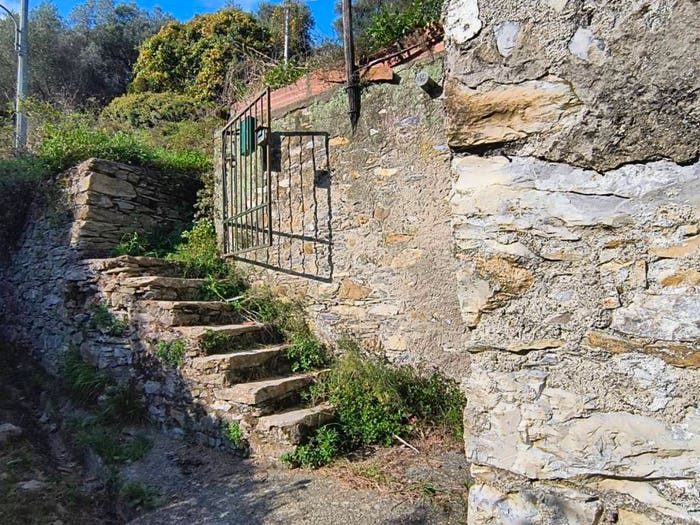 Casa quadrilocale in vendita in Via Bana, Collinare Bana, Camogli