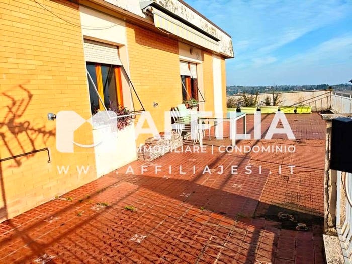 Appartamento quadrilocale in vendita in Viale Verdi, Via Gramsci, Jesi
