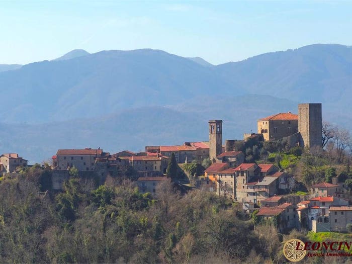 Casa con 5 locali in vendita in via borgo, Bagnone