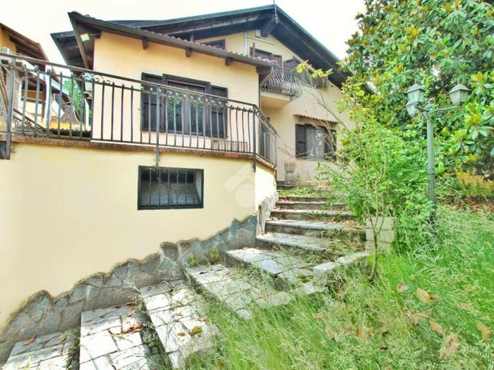 Casa con 6 locali in vendita in Via Vische, Moncrivello