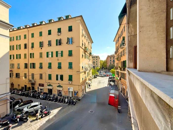 Appartamento con 5 locali in vendita in Via di Santa Zita, Foce, Genova