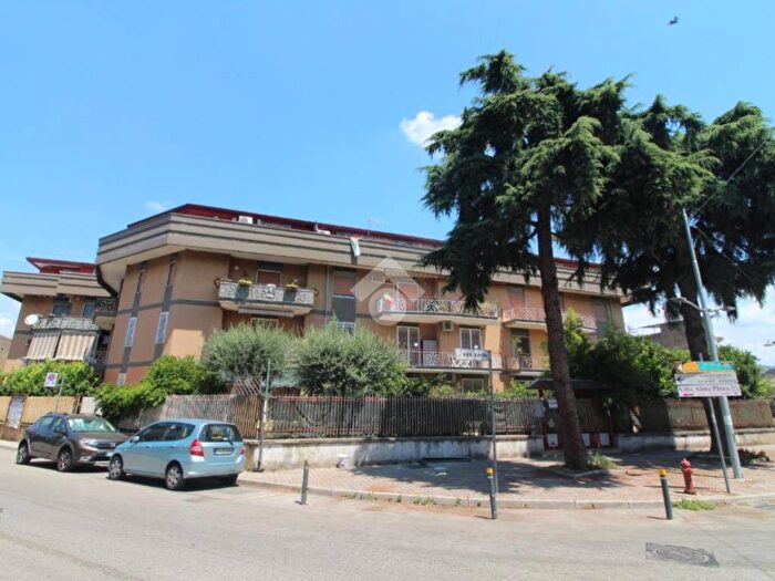 Appartamento trilocale in vendita in Via santorio, Casagiove