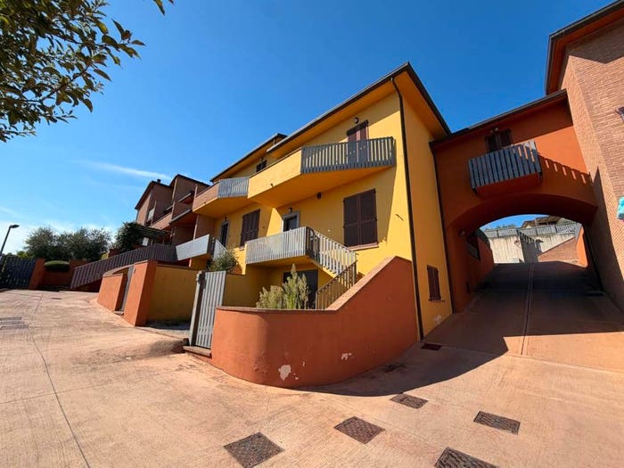Casa trilocale in vendita in Via Arno, Panicale