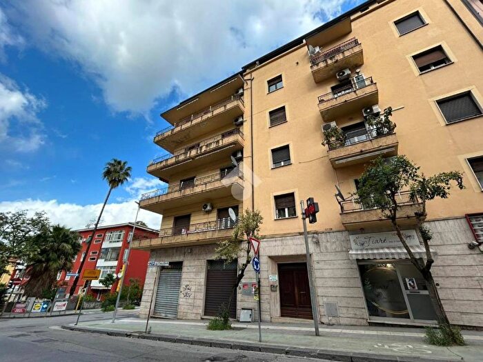 Appartamento quadrilocale in vendita in Viale della repubblica, Centro, Cosenza