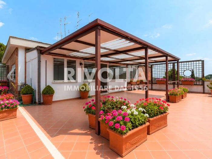 Casa con 5 locali in vendita in Viale Cortina d'Ampezzo, Cortina d'Ampezzo, Roma
