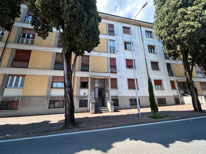 Appartamento bilocale in vendita in Viale Aprile, Centro, Inverigo