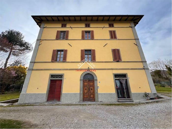 Appartamento con 6 locali in vendita in Via Trento, Fabrecce, Città di Castello