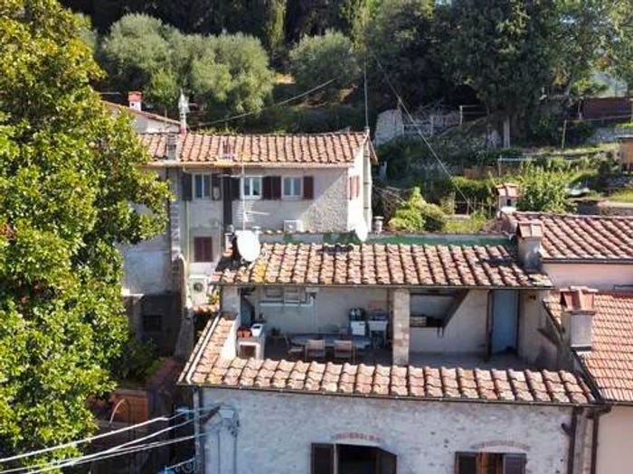 Casa con 5 locali in vendita in Via Padre Ubaldo Bonuccelli, Camaiore Paese, Camaiore