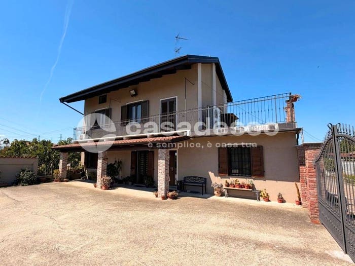 Casa con 5 locali in vendita in Via Guglielmi, Centro, Livorno Ferraris