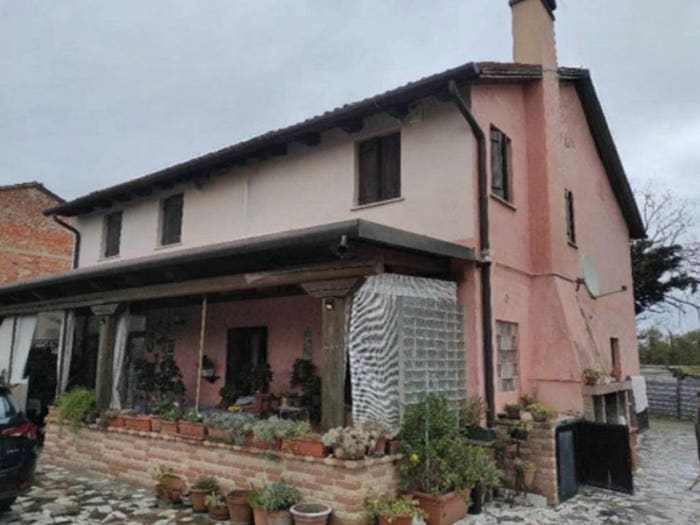 Casa con 6 locali in vendita in Via Case Rosse, Resana