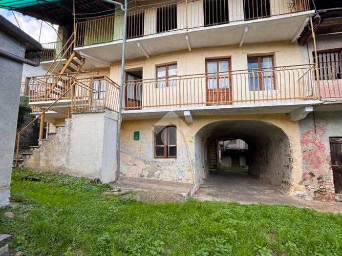 Casa con 5 locali in vendita in Frazione Vignetti, Forno Canavese