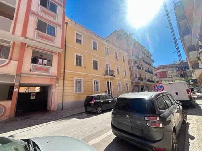 Casa trilocale in vendita in Via Vincenzo Bellini, Piazza della Repubblica, Cagliari