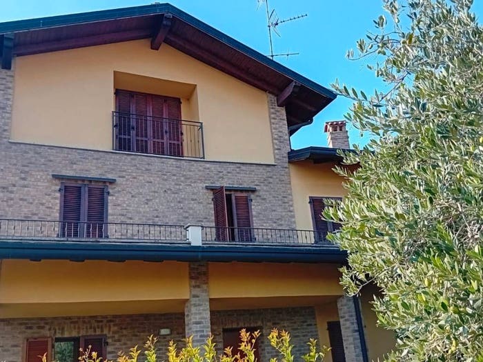 Casa quadrilocale in vendita in Via Gaetano Casati, Balgano, Besana in Brianza