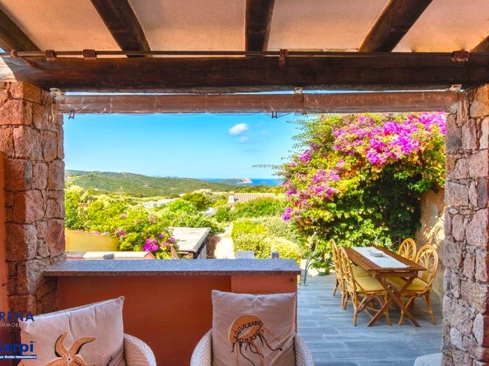 Casa con 5 locali in vendita in Via dei Corbezzoli, Rena Majore, Aglientu