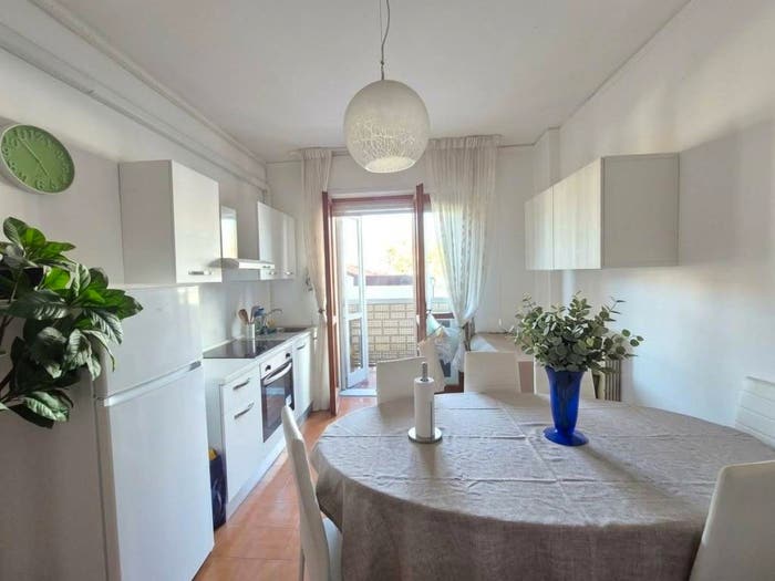 Appartamento con 5 locali in vendita in Via Giuseppe Toniolo, Avenza, Carrara