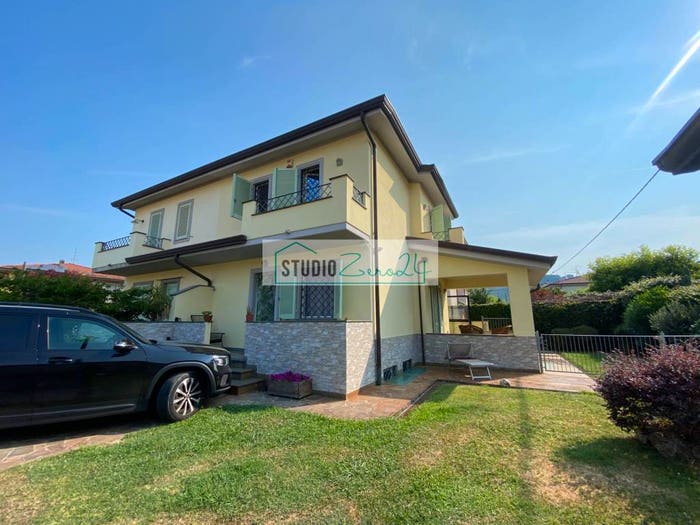 Casa con 5 locali in vendita in Via del Cafaggiolo, Camaiore Paese, Camaiore