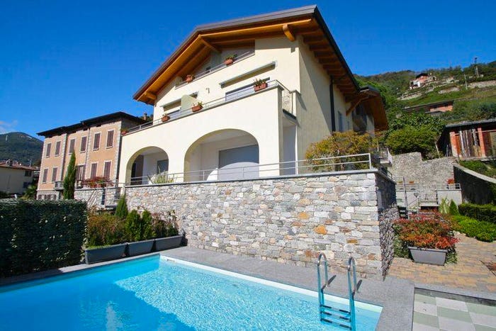 Appartamento trilocale in vendita in Via Regina, Centro, Domaso