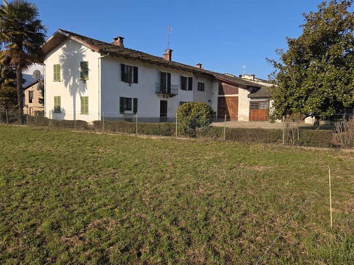 Casa con 6 locali in vendita in Strada Vecchia di Bricherasio, Luserna San Giovanni
