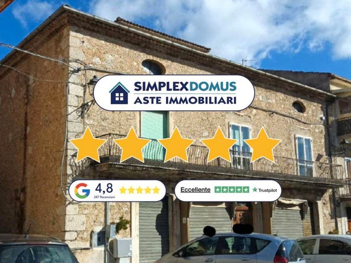 Appartamento con 6 locali in vendita in Largo Vittorio Emanuele, Centro, Atena Lucana