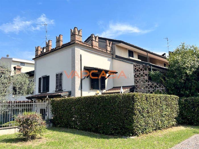 Casa trilocale in vendita in PIAZZA PAPA GIOVANNI XXIII, Centro, Romano di Lombardia