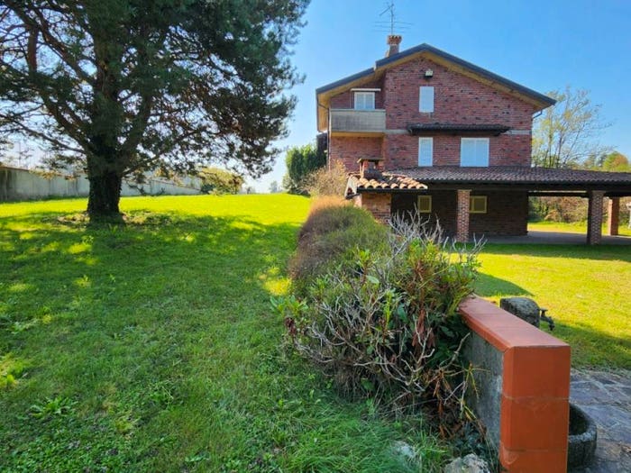 Casa con 5 locali in vendita in Centro, Oleggio