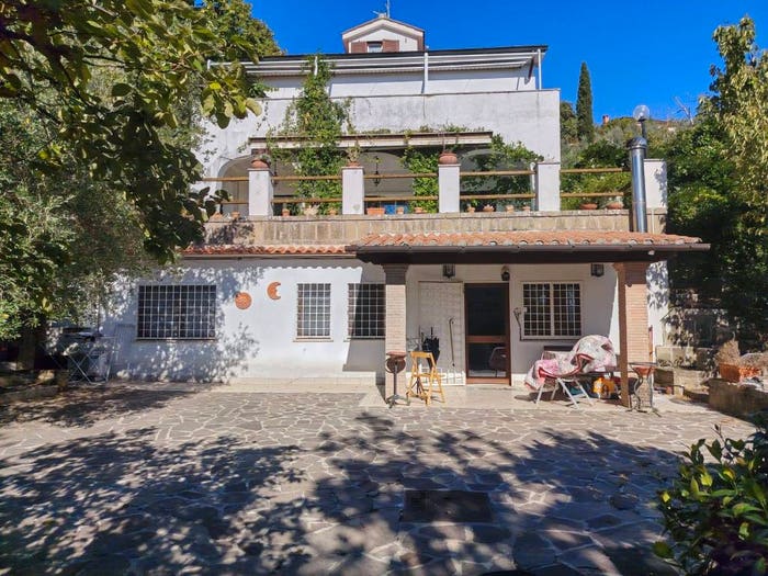 Casa con 6 locali in vendita in Via di Santa Lucia, Acqua Acetosa Manciano Montelungo, Morlupo