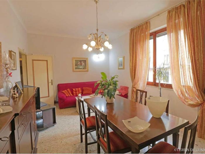 Appartamento con 6 locali in vendita in VIA PIETRO BOLOGNA, Centro, Pontremoli