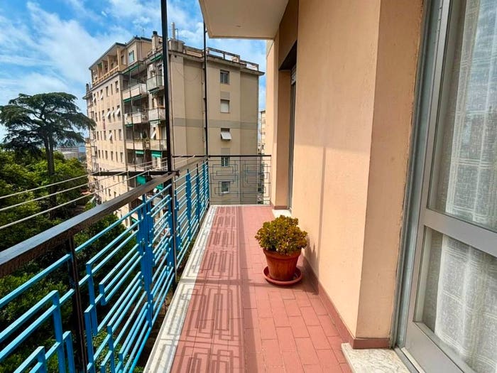 Appartamento trilocale in vendita in Via Giacomo Filippo Porrata, Pra', Genova