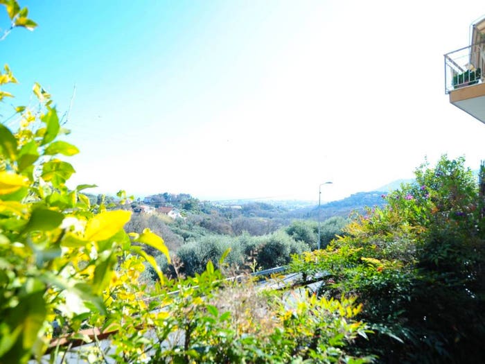Appartamento trilocale in vendita in Via Cappella Nuova, Centro, Boissano