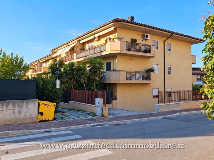 Appartamento con 6 locali in vendita in Caselle, Maltignano