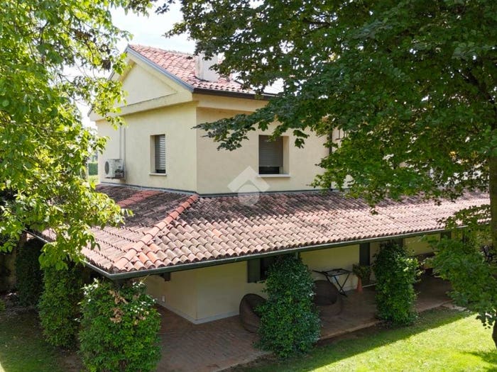 Casa con 5 locali in vendita in Via bagnolo, Oppeano