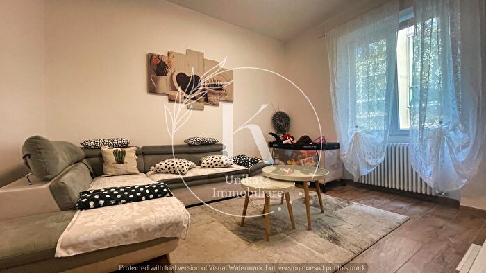 Appartamento con 5 locali in vendita in Via Buscaglia, Savona