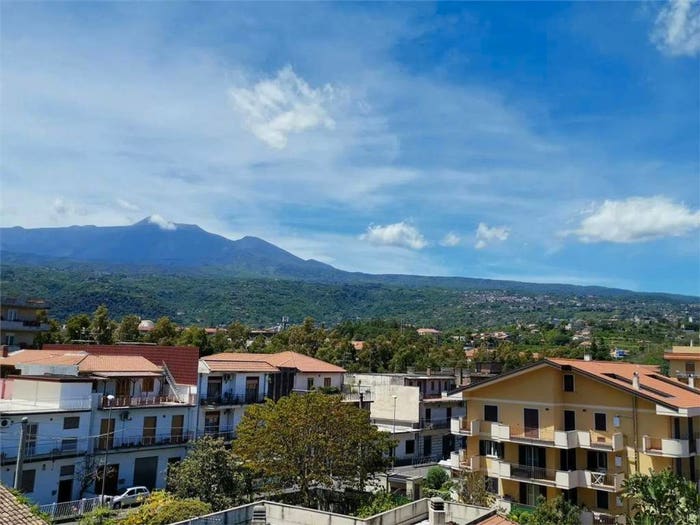 Appartamento con 5 locali in vendita in Via Silvio Pellico, Centro, Giarre