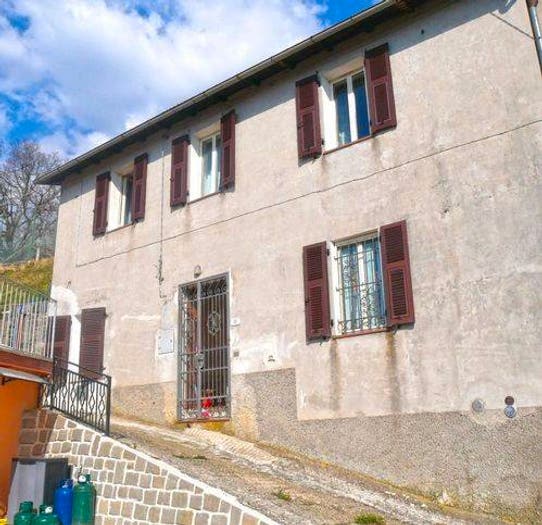 Casa con 5 locali in vendita in Via Giacomo Puccini, Fivizzano